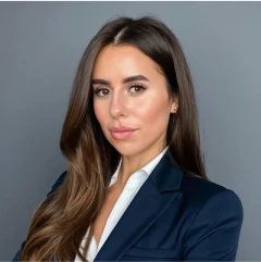 Julia Grandoni